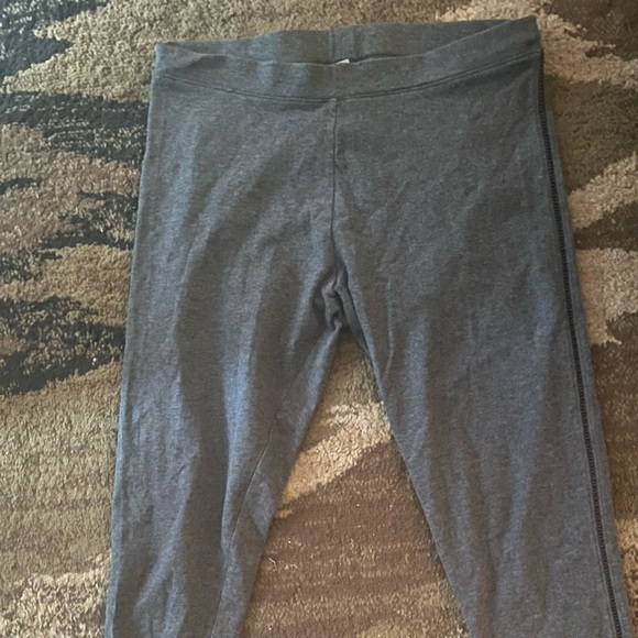 Bundle of Victoria’s Secret leggings - Picture 5 of 7